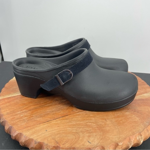 Crocs Sarah Dual Comfort Chunky Heel Clogs- women's size 8 black - Picture 1 of 9